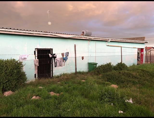 140M² BUILDING FOR SALE IN OUDEKRAAL